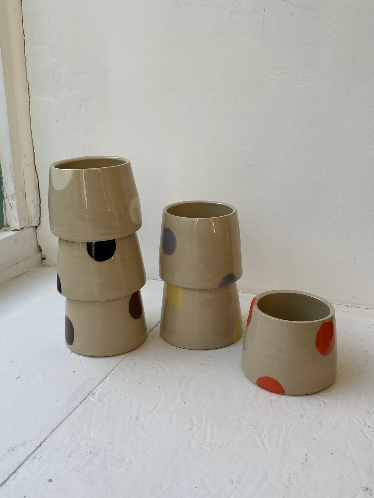 Le Dot Handleless Cup in Mayo ( Cream)