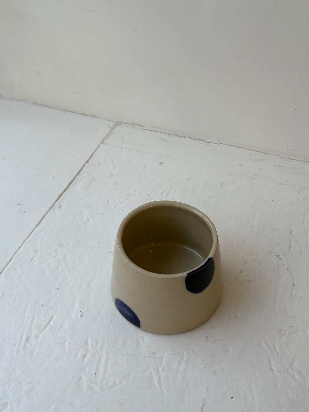 Le Dot Handleless Cup in Gertain ( Blue )