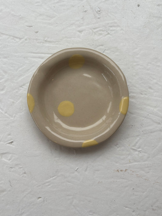 Le Dot Catchall Tray in Dijon ( Yellow )