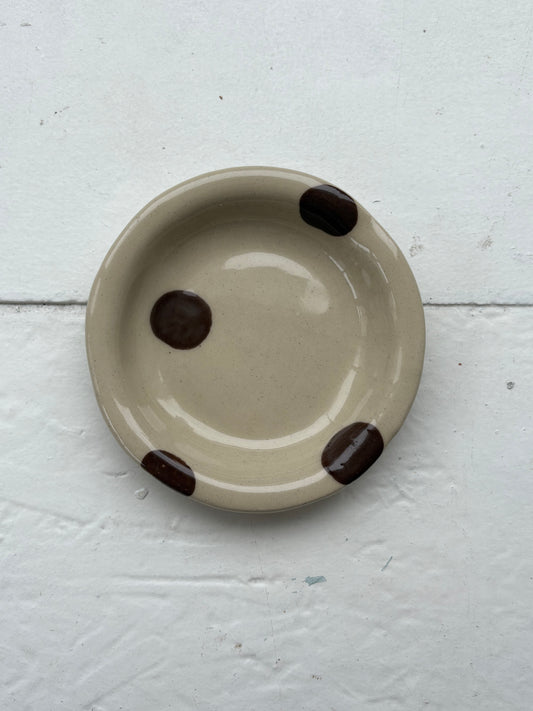 Le Dot Catchall Tray in Brown Sauce ( Brown )