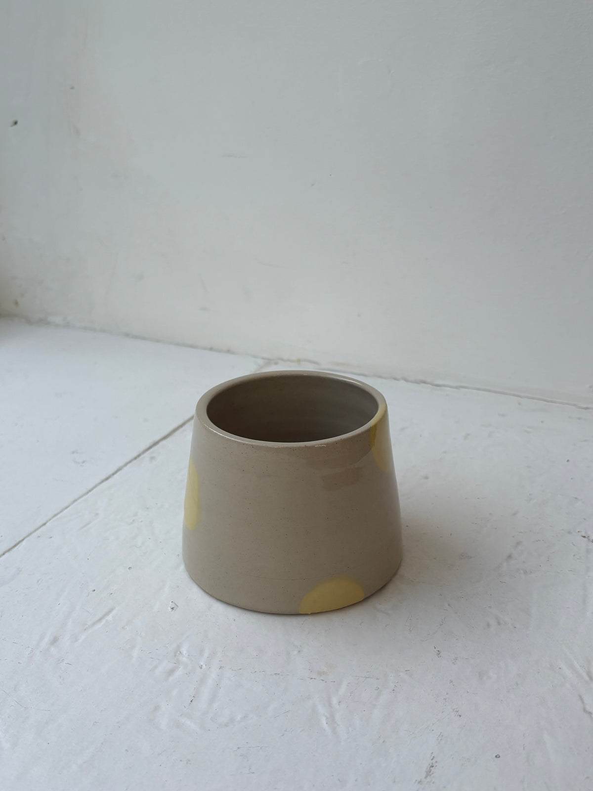 Le Dot Handleless Cup in Dijon ( Yellow )