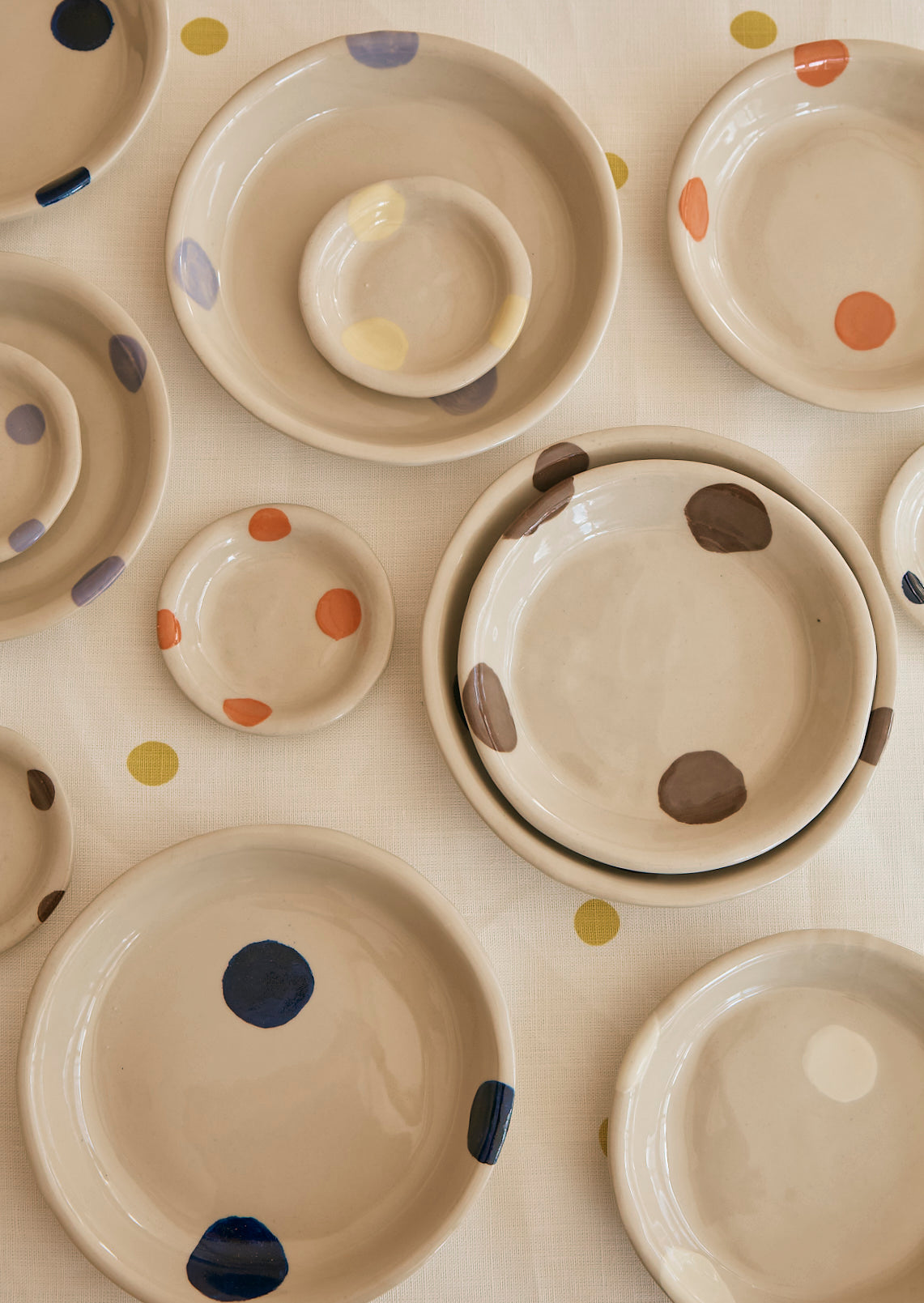 Le Dot Medium Dish in Gertain ( Blue )
