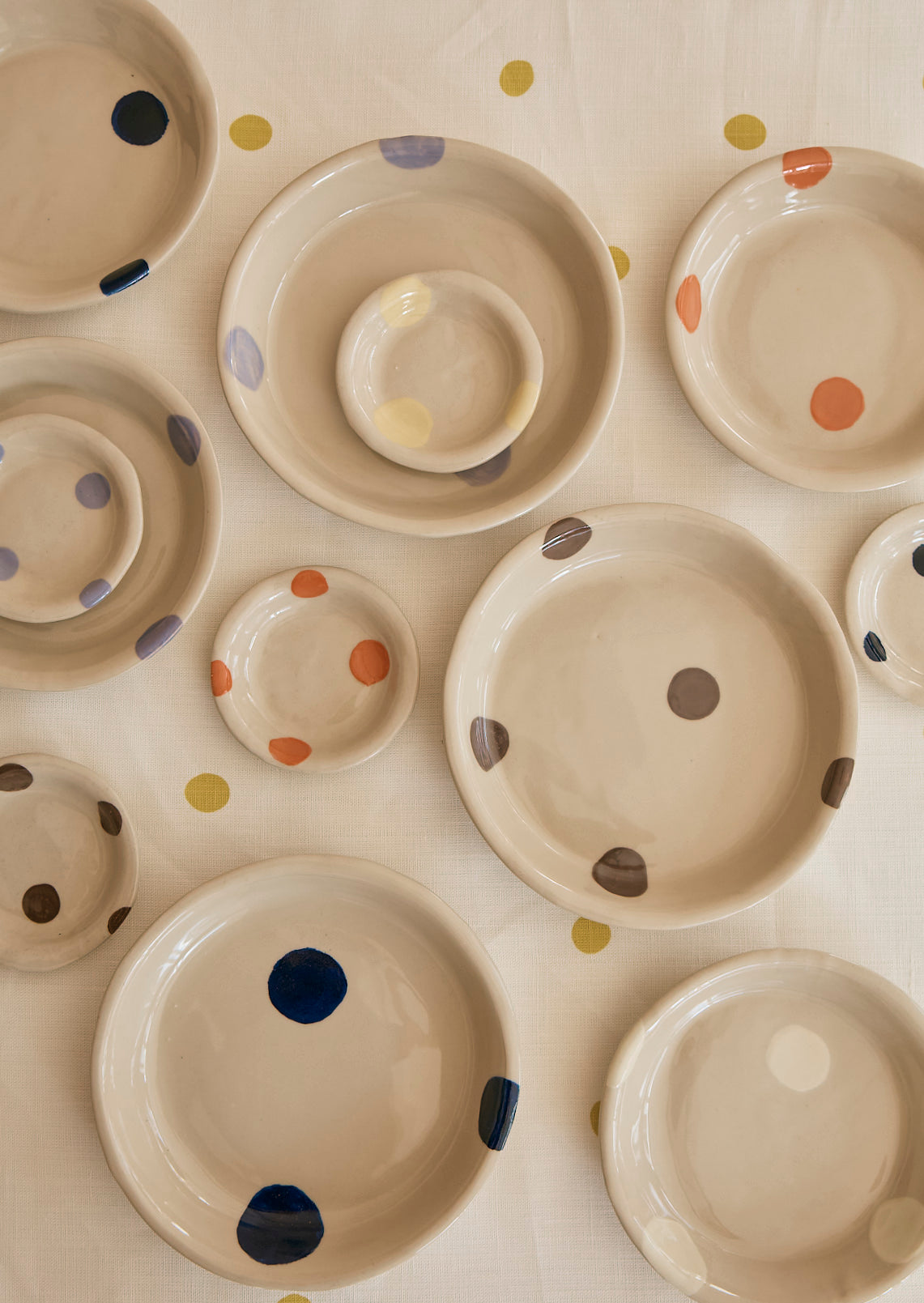 Le Dot Large Dish in Marigold ( Orange )