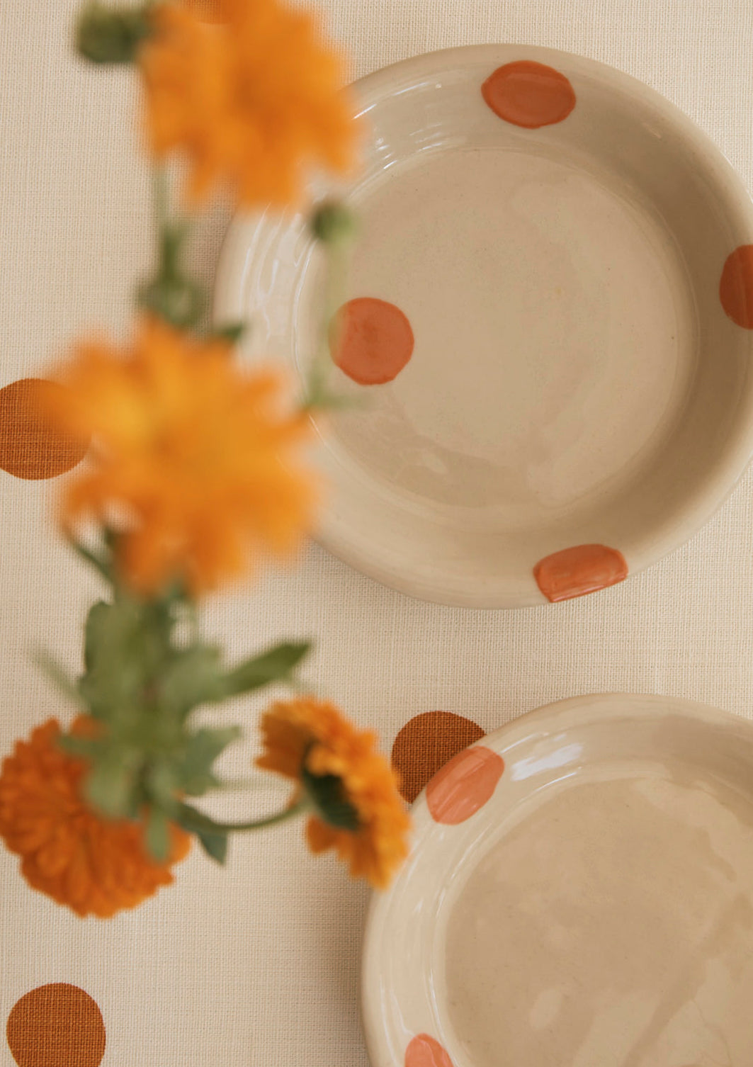 Le Dot Large Dish in Marigold ( Orange )