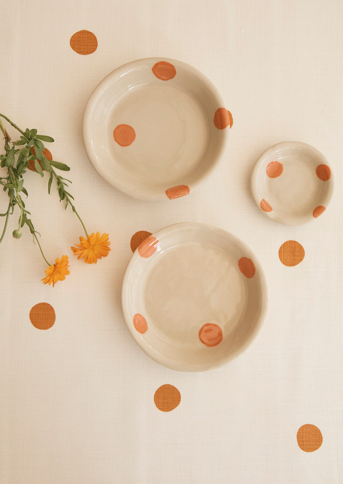Le Dot Large Dish in Marigold ( Orange )
